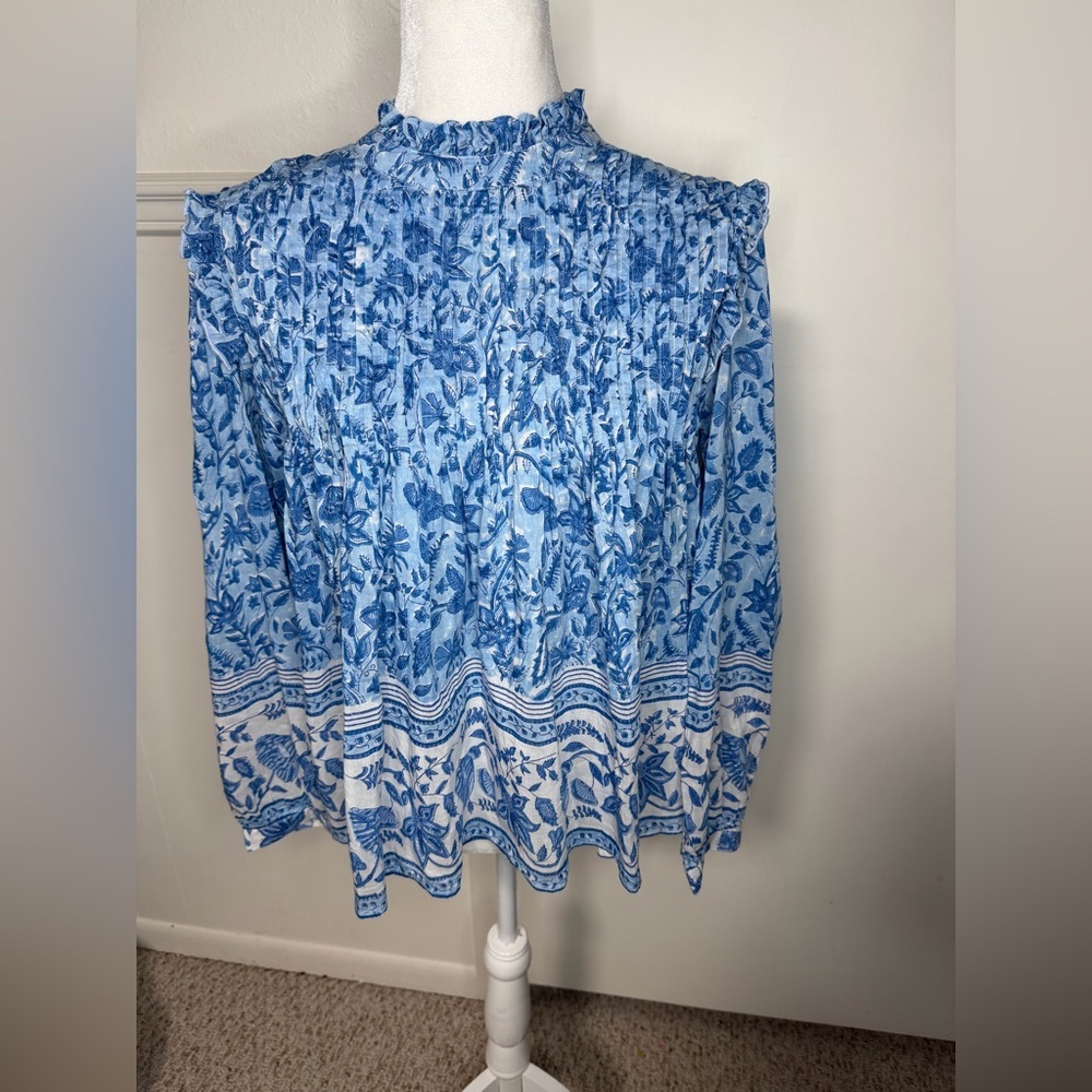 Sal Rosa Blue Floral Women's Blouse size M